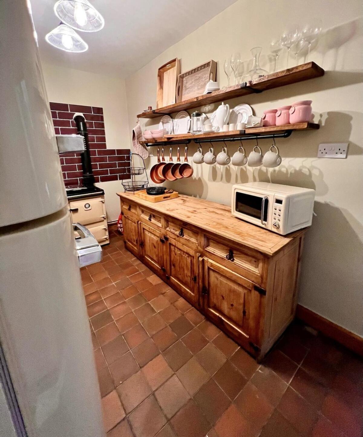 6 - Central Location - Entire House - Free Parking Merthyr Tydfil Extérieur photo