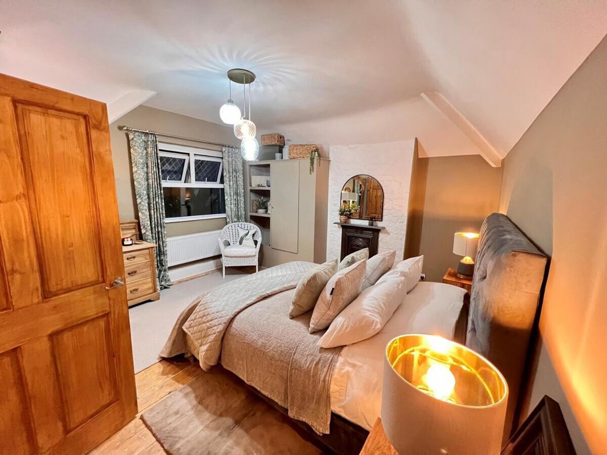 6 - Central Location - Entire House - Free Parking Merthyr Tydfil Extérieur photo