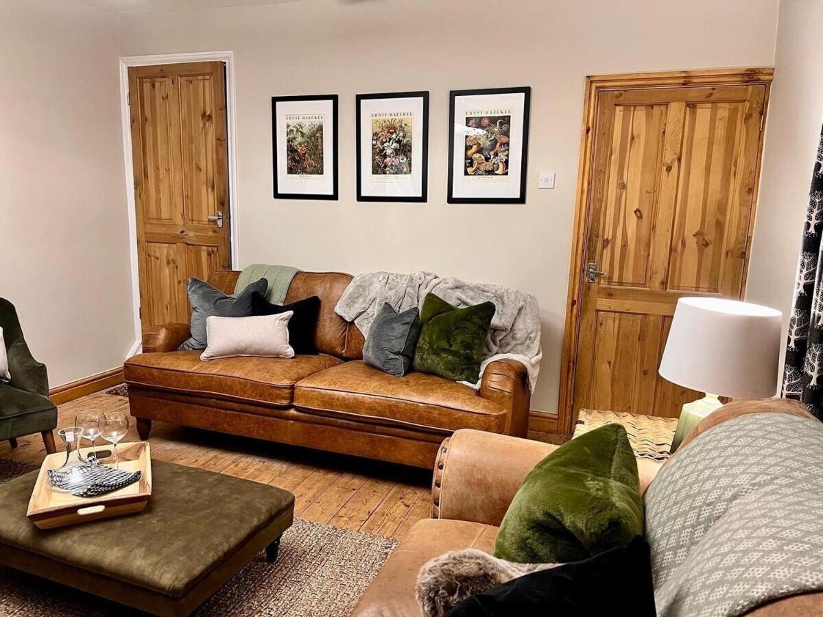 6 - Central Location - Entire House - Free Parking Merthyr Tydfil Extérieur photo