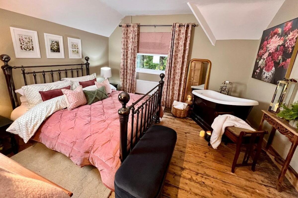 6 - Central Location - Entire House - Free Parking Merthyr Tydfil Extérieur photo