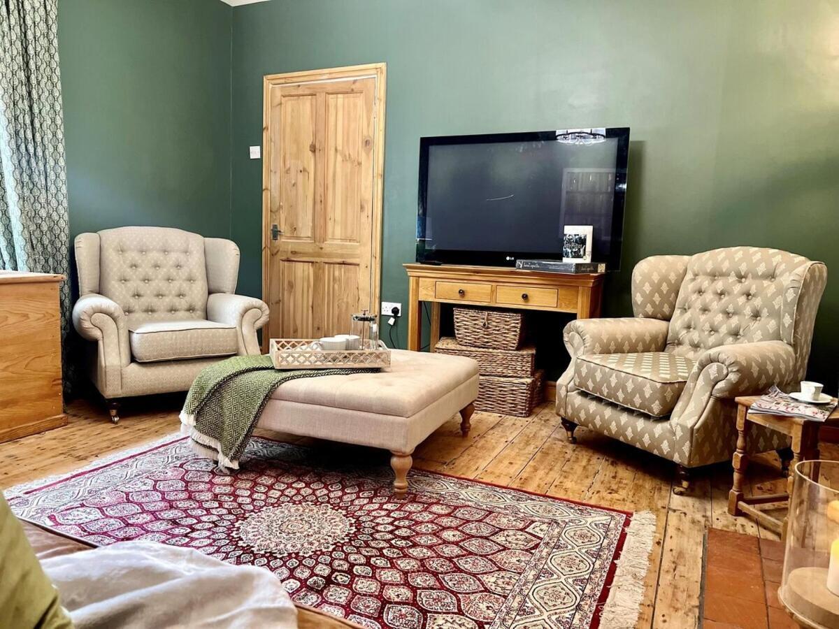 6 - Central Location - Entire House - Free Parking Merthyr Tydfil Extérieur photo